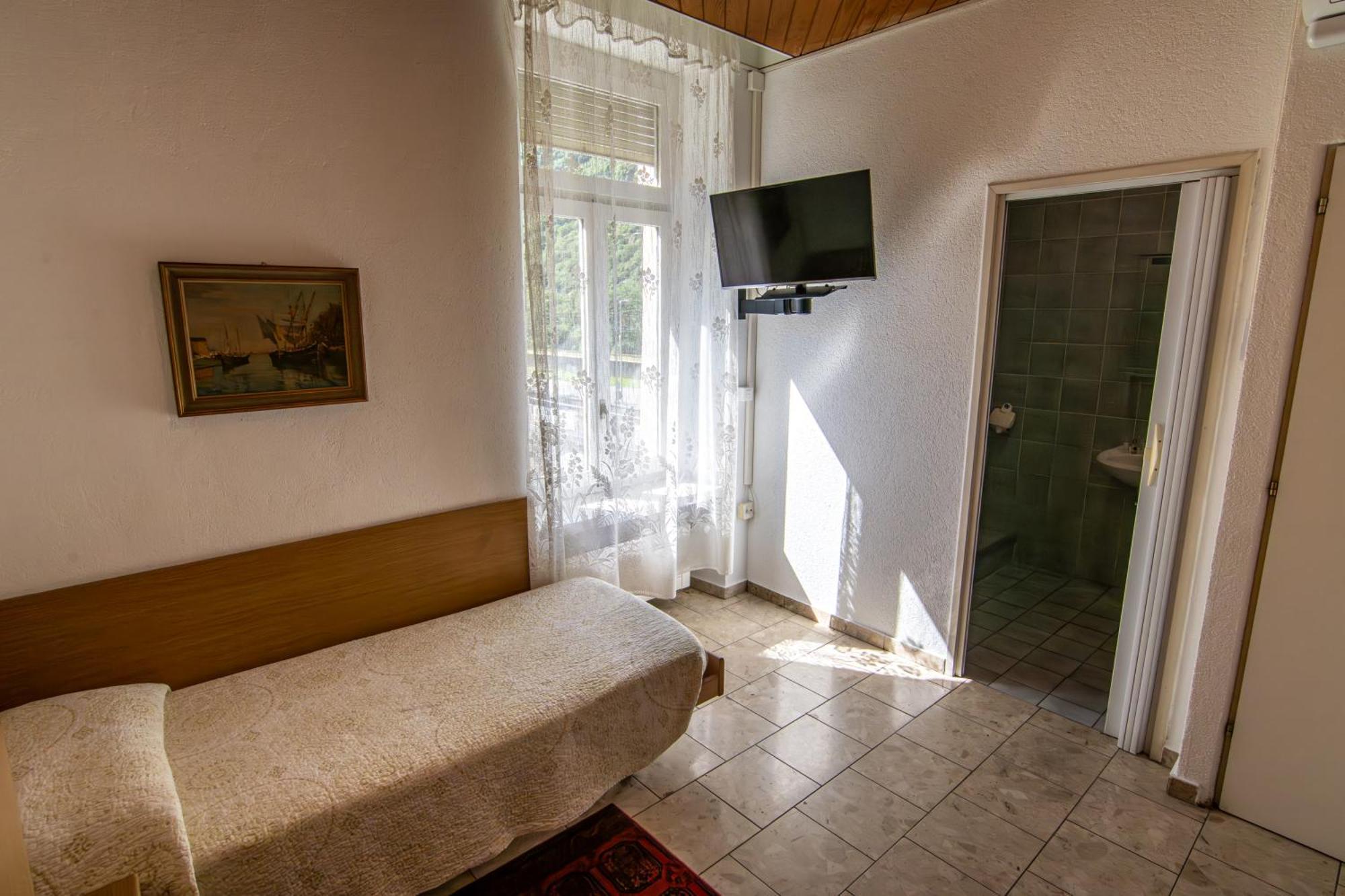 Bodio Albergo Stazione מראה חיצוני תמונה